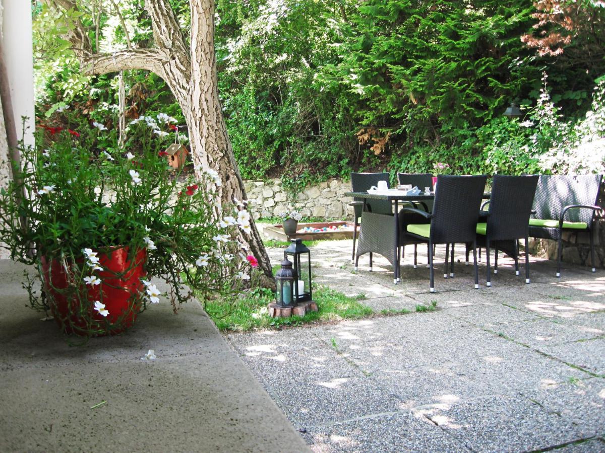 Danube View House With Garden Apartment Vienna Exterior photo
